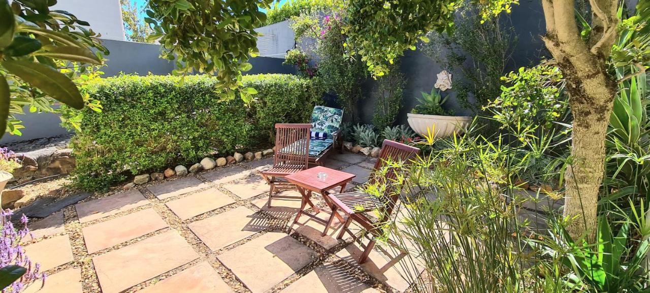 Finchley Guesthouse In Camps Bay Cape Town Ngoại thất bức ảnh