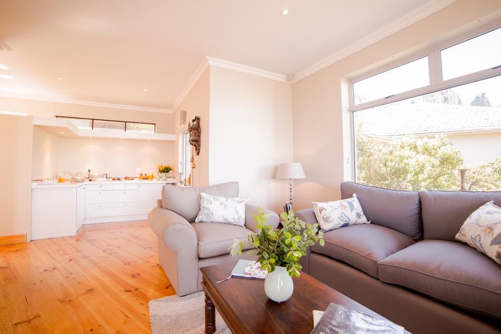 Finchley Guesthouse In Camps Bay Cape Town Ngoại thất bức ảnh