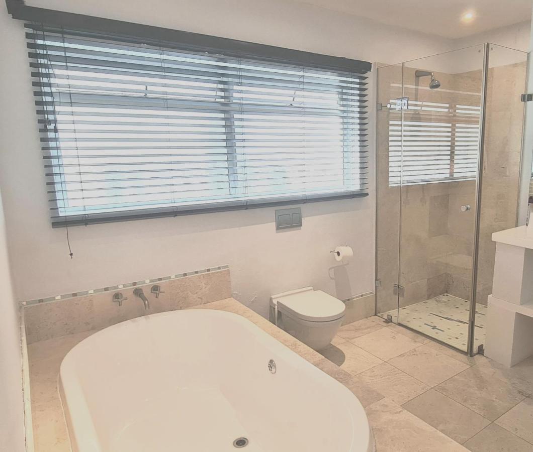 Finchley Guesthouse In Camps Bay Cape Town Ngoại thất bức ảnh